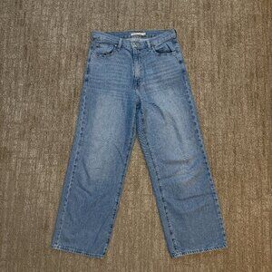Levi's Women's High Waisted Straight Leg Relaxed Jeans Loose Light Wash Size 29